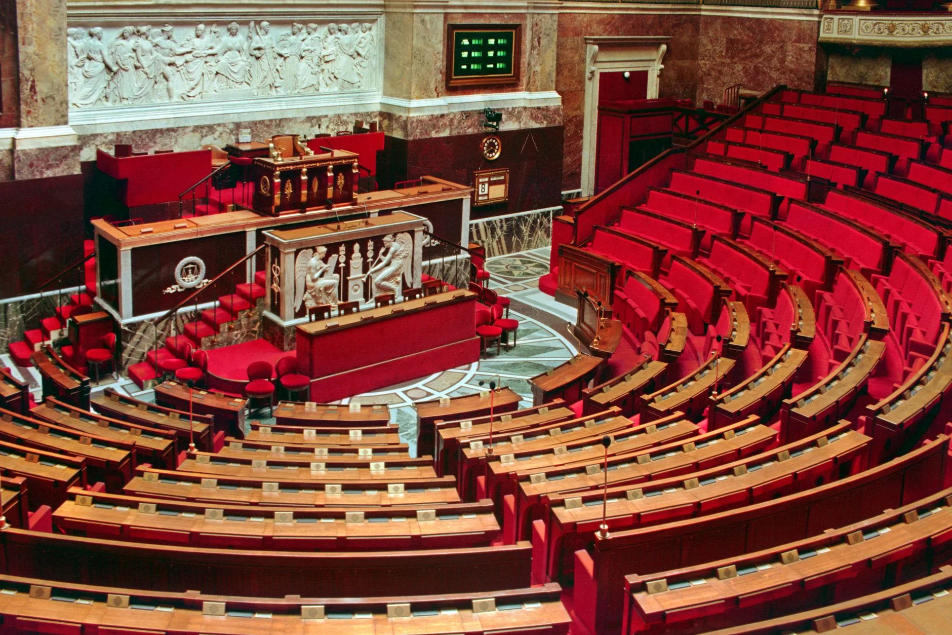 Hémicycle de l'Assemblée nationale où siègent les 577 députés